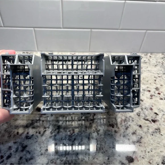 Bosch authentic dishwasher cutlery basket - Picture 5 of 6